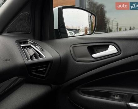 Белый Форд Куга, объемом двигателя 2 л и пробегом 184 тыс. км за 18700 $, фото 42 на Automoto.ua