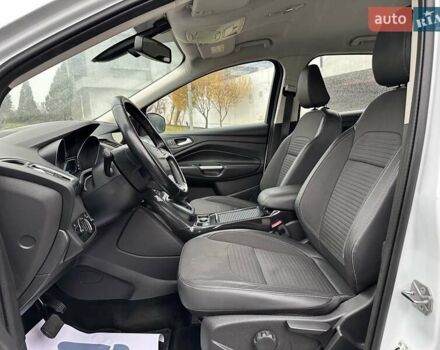 Белый Форд Куга, объемом двигателя 2 л и пробегом 70 тыс. км за 20500 $, фото 27 на Automoto.ua