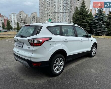 Белый Форд Куга, объемом двигателя 2 л и пробегом 49 тыс. км за 21300 $, фото 6 на Automoto.ua