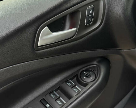 Білий Форд Куга, об'ємом двигуна 1.5 л та пробігом 125 тис. км за 14500 $, фото 12 на Automoto.ua