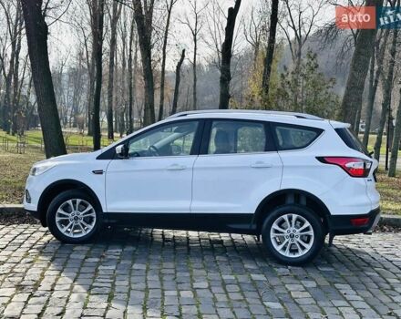 Білий Форд Куга, об'ємом двигуна 2 л та пробігом 140 тис. км за 18500 $, фото 33 на Automoto.ua