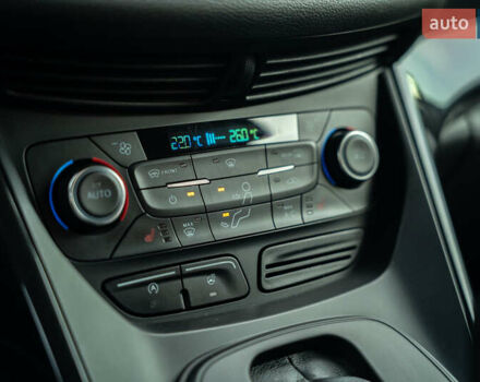 Білий Форд Куга, об'ємом двигуна 1.5 л та пробігом 88 тис. км за 18900 $, фото 22 на Automoto.ua