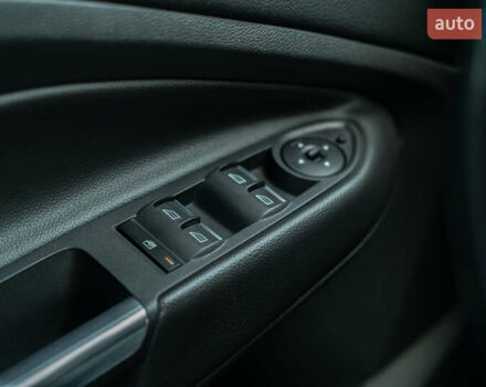 Білий Форд Куга, об'ємом двигуна 1.5 л та пробігом 88 тис. км за 18900 $, фото 12 на Automoto.ua