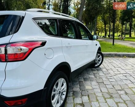 Білий Форд Куга, об'ємом двигуна 2 л та пробігом 140 тис. км за 19500 $, фото 56 на Automoto.ua