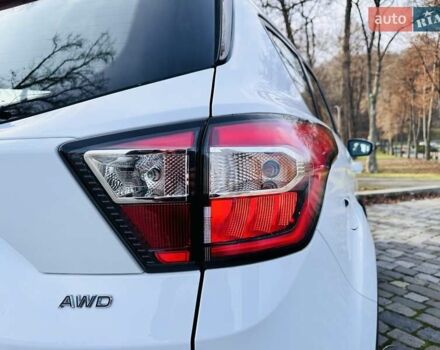 Білий Форд Куга, об'ємом двигуна 2 л та пробігом 140 тис. км за 18500 $, фото 31 на Automoto.ua