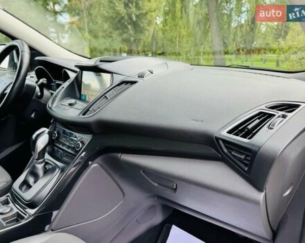 Білий Форд Куга, об'ємом двигуна 2 л та пробігом 140 тис. км за 19500 $, фото 119 на Automoto.ua