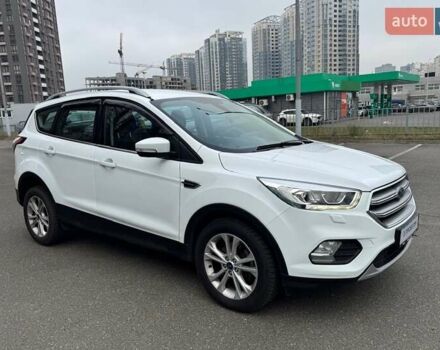 Белый Форд Куга, объемом двигателя 1.5 л и пробегом 91 тыс. км за 17500 $, фото 65 на Automoto.ua