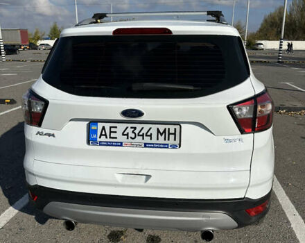 Белый Форд Куга, объемом двигателя 1.5 л и пробегом 110 тыс. км за 17000 $, фото 6 на Automoto.ua