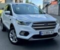 Белый Форд Куга, объемом двигателя 2 л и пробегом 120 тыс. км за 17900 $, фото 1 на Automoto.ua