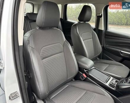 Белый Форд Куга, объемом двигателя 2 л и пробегом 70 тыс. км за 20500 $, фото 47 на Automoto.ua