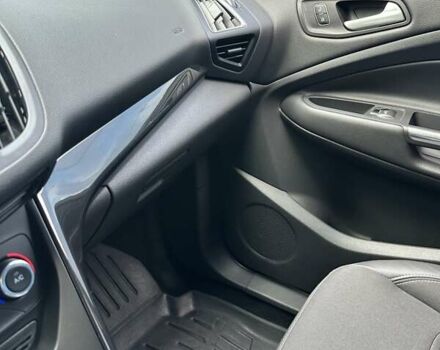 Белый Форд Куга, объемом двигателя 1.5 л и пробегом 49 тыс. км за 18500 $, фото 24 на Automoto.ua