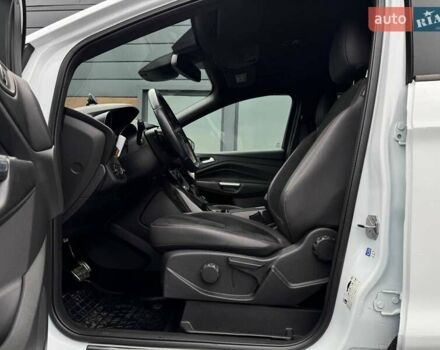 Белый Форд Куга, объемом двигателя 2 л и пробегом 184 тыс. км за 18700 $, фото 28 на Automoto.ua