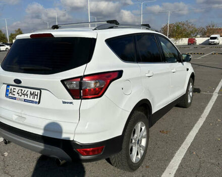 Белый Форд Куга, объемом двигателя 1.5 л и пробегом 110 тыс. км за 17000 $, фото 7 на Automoto.ua