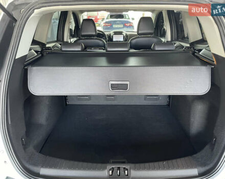 Белый Форд Куга, объемом двигателя 2 л и пробегом 197 тыс. км за 17200 $, фото 6 на Automoto.ua