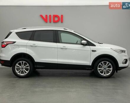 Білий Форд Куга, об'ємом двигуна 2 л та пробігом 45 тис. км за 23104 $, фото 5 на Automoto.ua