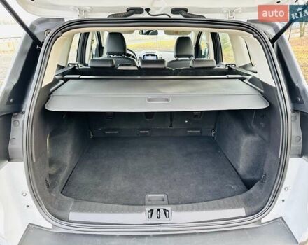 Білий Форд Куга, об'ємом двигуна 2 л та пробігом 140 тис. км за 18500 $, фото 88 на Automoto.ua