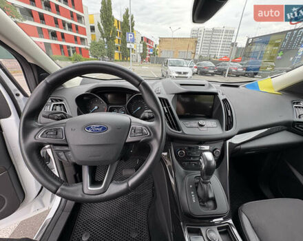 Белый Форд Куга, объемом двигателя 1.5 л и пробегом 51 тыс. км за 18000 $, фото 14 на Automoto.ua
