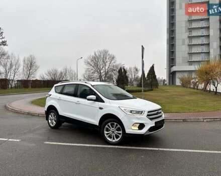 Белый Форд Куга, объемом двигателя 2 л и пробегом 70 тыс. км за 20500 $, фото 11 на Automoto.ua