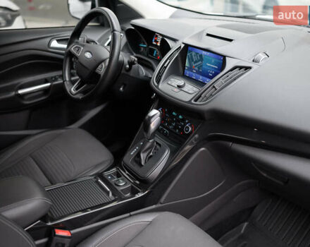 Белый Форд Куга, объемом двигателя 1.5 л и пробегом 82 тыс. км за 19500 $, фото 38 на Automoto.ua