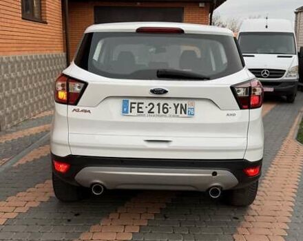 Білий Форд Куга, об'ємом двигуна 2 л та пробігом 187 тис. км за 16963 $, фото 4 на Automoto.ua