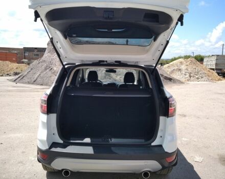 Білий Форд Куга, об'ємом двигуна 1.5 л та пробігом 20 тис. км за 22000 $, фото 11 на Automoto.ua