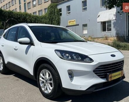 Белый Форд Куга, объемом двигателя 1.5 л и пробегом 86 тыс. км за 22500 $, фото 2 на Automoto.ua