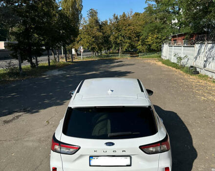 Білий Форд Куга, об'ємом двигуна 1.5 л та пробігом 144 тис. км за 21900 $, фото 18 на Automoto.ua