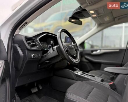 Белый Форд Куга, объемом двигателя 2 л и пробегом 94 тыс. км за 24300 $, фото 10 на Automoto.ua