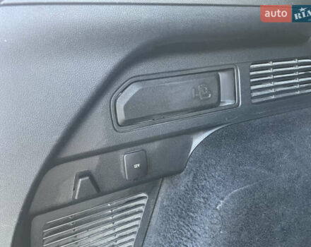 Белый Форд Куга, объемом двигателя 2 л и пробегом 85 тыс. км за 24000 $, фото 23 на Automoto.ua