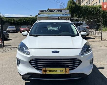 Белый Форд Куга, объемом двигателя 1.5 л и пробегом 86 тыс. км за 22500 $, фото 1 на Automoto.ua
