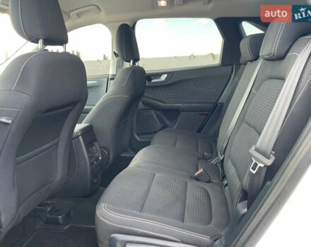 Белый Форд Куга, объемом двигателя 2 л и пробегом 85 тыс. км за 24000 $, фото 20 на Automoto.ua