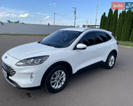 Белый Форд Куга, объемом двигателя 2 л и пробегом 85 тыс. км за 24000 $, фото 9 на Automoto.ua