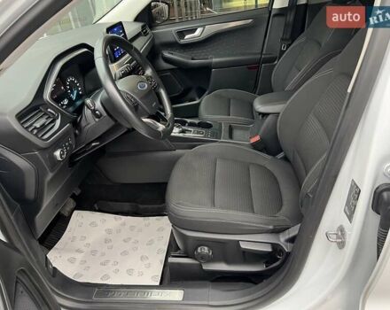 Белый Форд Куга, объемом двигателя 2 л и пробегом 91 тыс. км за 23800 $, фото 14 на Automoto.ua