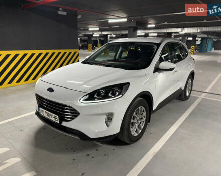 Белый Форд Куга, объемом двигателя 2 л и пробегом 60 тыс. км за 26000 $, фото 9 на Automoto.ua