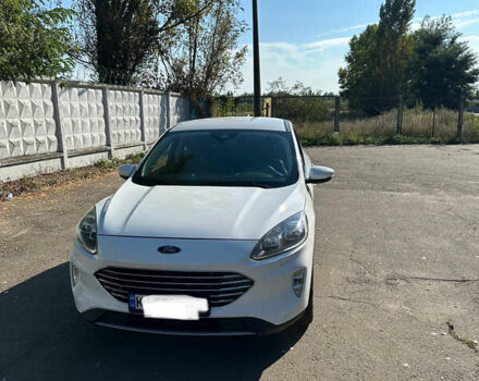 Білий Форд Куга, об'ємом двигуна 1.5 л та пробігом 144 тис. км за 21900 $, фото 25 на Automoto.ua