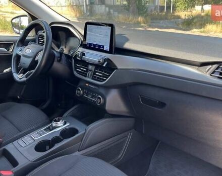 Белый Форд Куга, объемом двигателя 1.5 л и пробегом 86 тыс. км за 22500 $, фото 10 на Automoto.ua