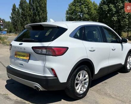 Белый Форд Куга, объемом двигателя 1.5 л и пробегом 86 тыс. км за 22500 $, фото 6 на Automoto.ua