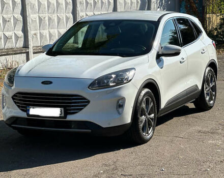 Білий Форд Куга, об'ємом двигуна 1.5 л та пробігом 144 тис. км за 21900 $, фото 27 на Automoto.ua
