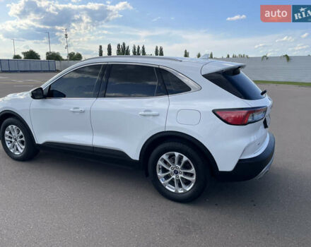 Белый Форд Куга, объемом двигателя 2 л и пробегом 85 тыс. км за 24000 $, фото 8 на Automoto.ua