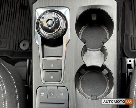 Белый Форд Куга, объемом двигателя 2 л и пробегом 94 тыс. км за 24300 $, фото 7 на Automoto.ua