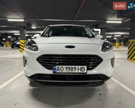 Белый Форд Куга, объемом двигателя 2 л и пробегом 60 тыс. км за 26000 $, фото 1 на Automoto.ua