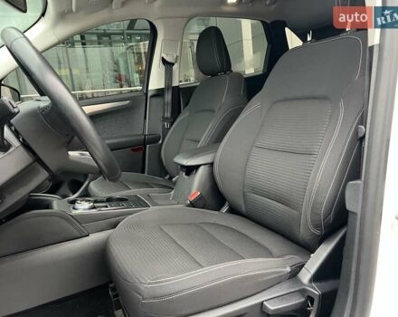 Белый Форд Куга, объемом двигателя 2 л и пробегом 91 тыс. км за 23800 $, фото 15 на Automoto.ua