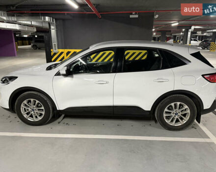 Белый Форд Куга, объемом двигателя 2 л и пробегом 60 тыс. км за 26000 $, фото 7 на Automoto.ua