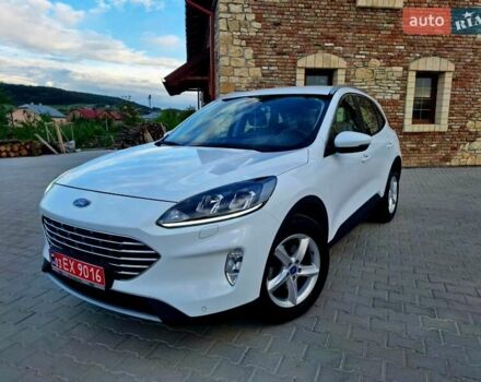 Белый Форд Куга, объемом двигателя 1.5 л и пробегом 86 тыс. км за 21399 $, фото 10 на Automoto.ua