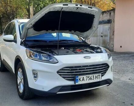 Белый Форд Куга, объемом двигателя 1.5 л и пробегом 59 тыс. км за 22500 $, фото 12 на Automoto.ua