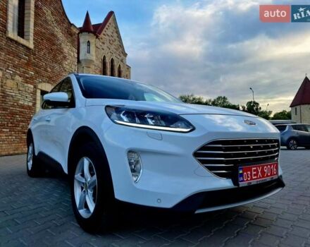 Белый Форд Куга, объемом двигателя 1.5 л и пробегом 86 тыс. км за 21399 $, фото 4 на Automoto.ua