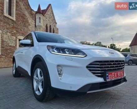 Белый Форд Куга, объемом двигателя 1.5 л и пробегом 86 тыс. км за 21399 $, фото 6 на Automoto.ua