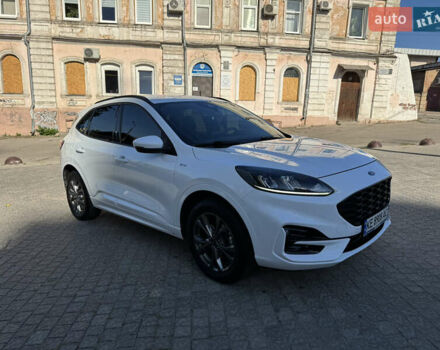 Белый Форд Куга, объемом двигателя 1.5 л и пробегом 53 тыс. км за 24999 $, фото 4 на Automoto.ua