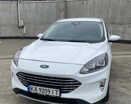 Белый Форд Куга, объемом двигателя 1.5 л и пробегом 54 тыс. км за 24600 $, фото 1 на Automoto.ua