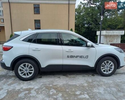 Белый Форд Куга, объемом двигателя 2 л и пробегом 24 тыс. км за 32000 $, фото 7 на Automoto.ua